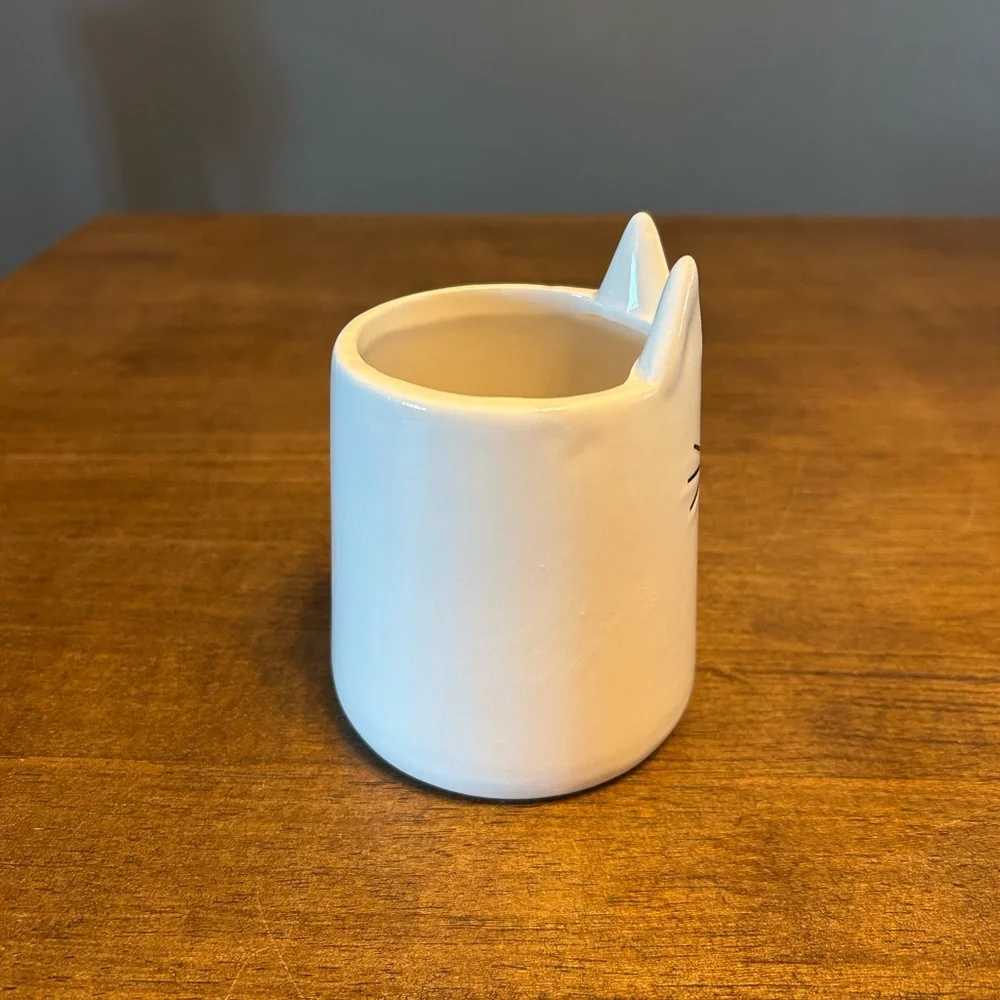White Cat Face Ceramic Plant Holder - Picture 4 of 7